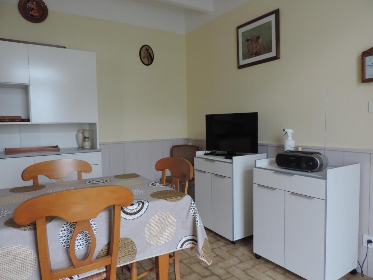 Gite De L'Aubree 17 Puy-du-Lac Kültér fotó